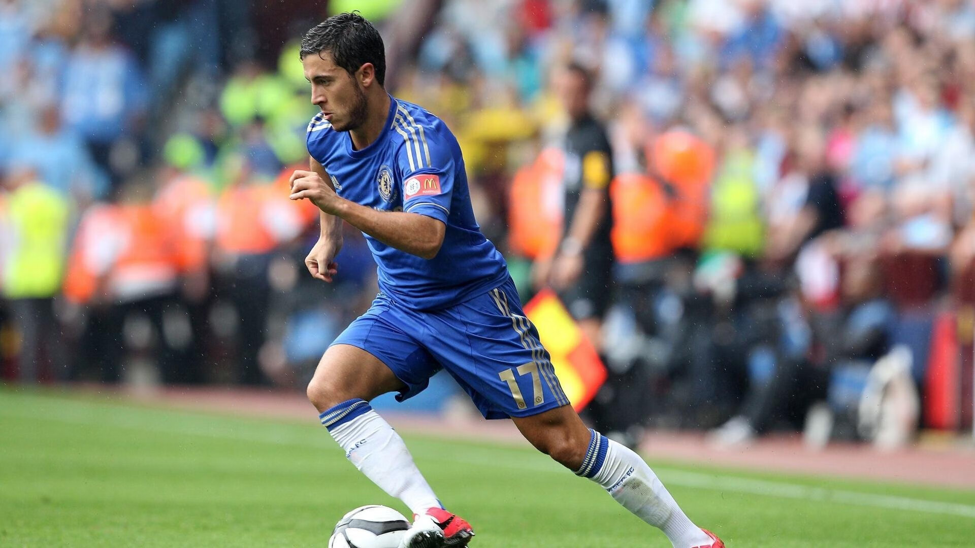 英超裁判组语义同步工具用于多裁联动判罚协同测试，英超裁判出牌